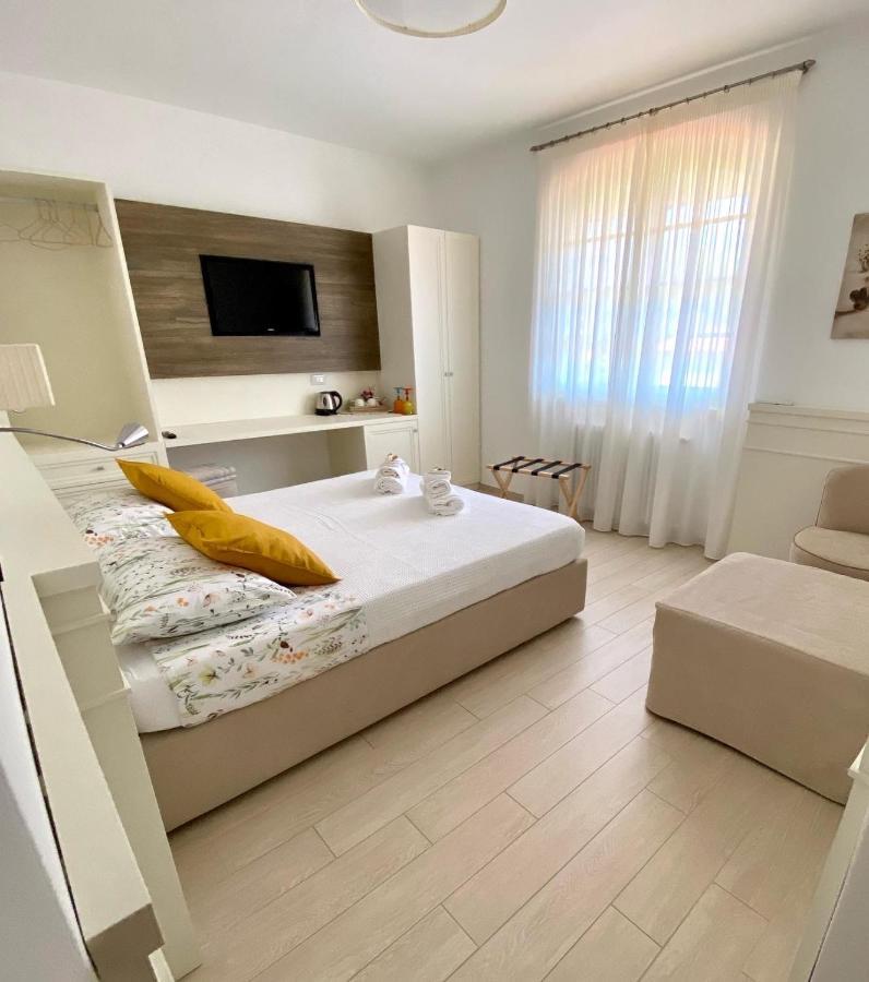 Bellaisa Bed & Breakfast Camaiore Exterior photo